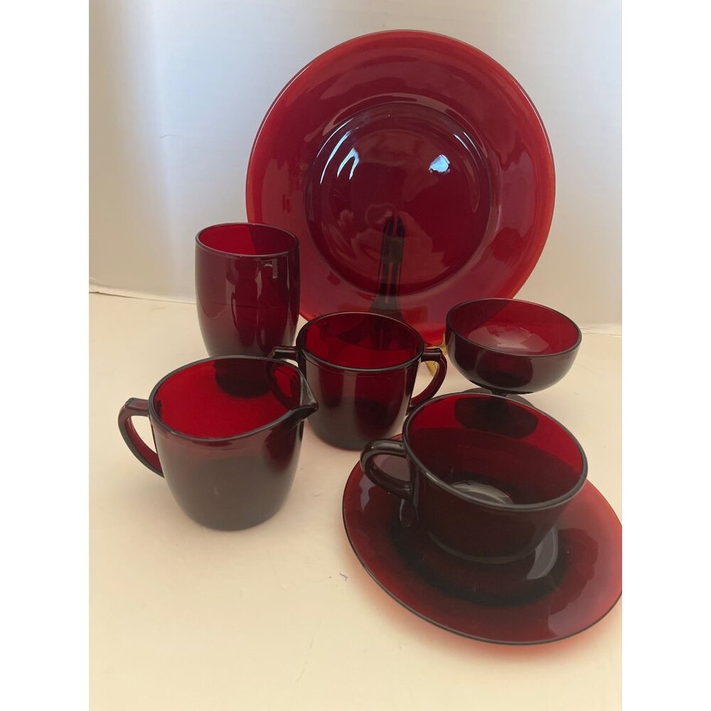 Anchor Hocking Royal Ruby Red 7 Piece Dinner Set & Cream & Sugar